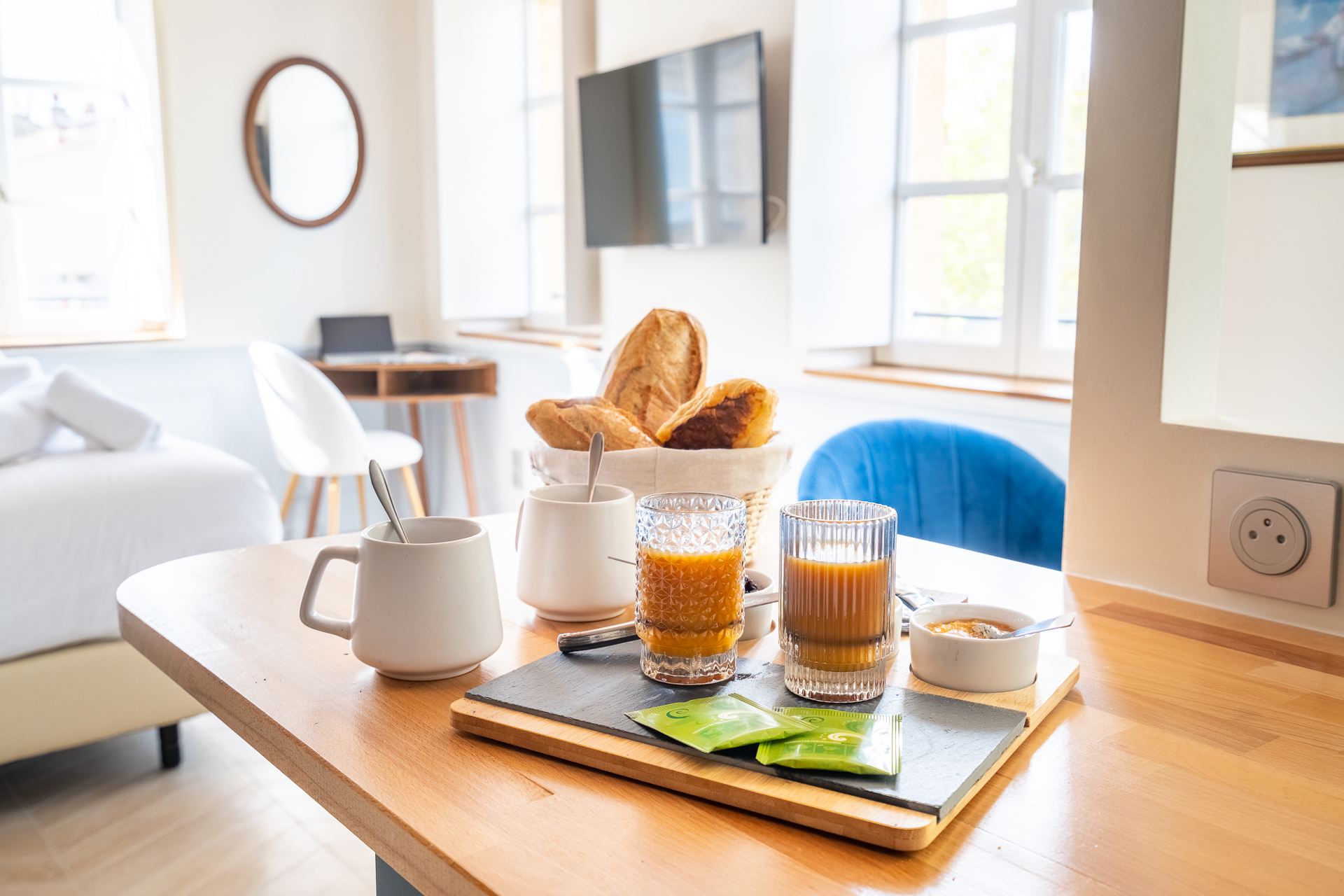 Petit-déjeuner continental servi dans la Appartement 32